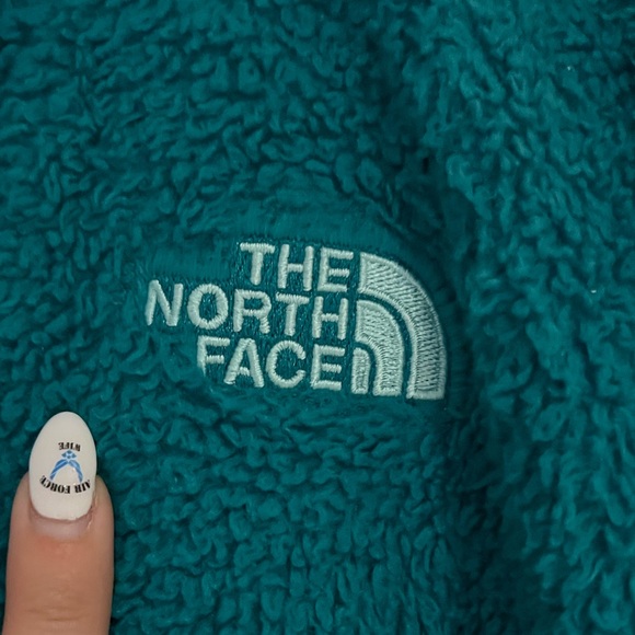 The North face women’s size large fleece logo zip up Sherpa hoodie in teal - Picture 4 of 4